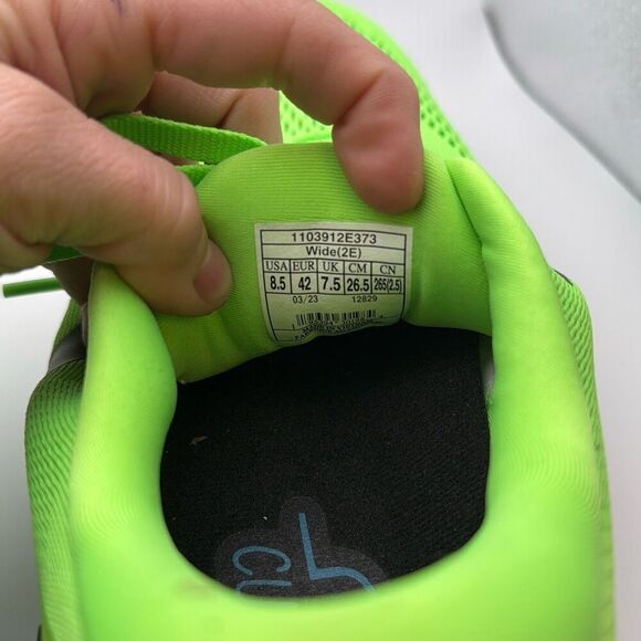 BROOKS Men's Adrenaline GTS 23 SIZE 8.5 WIDE (2E) BLACK/GREEN - Picture 9 of 9